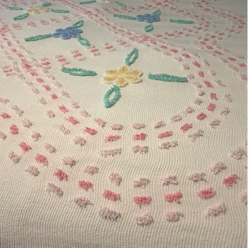 Vintage Chenille Floral Bedspread White Pink Blue Size 94x100 Shabby Chic Cotton